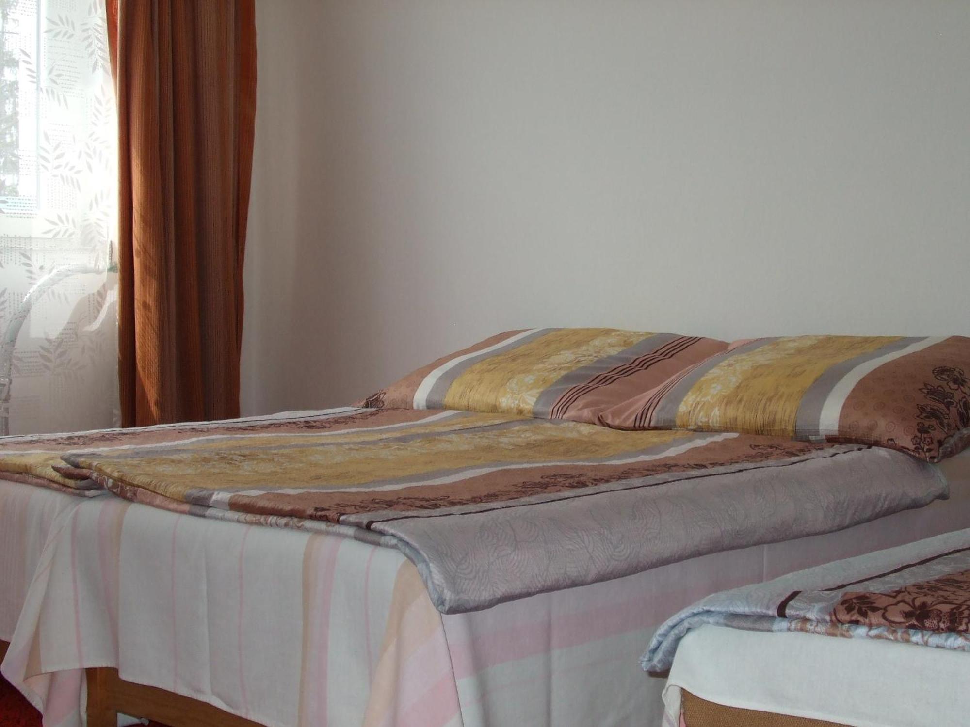 Napfeny Vendeghaz Apartment Miskolc Exterior photo