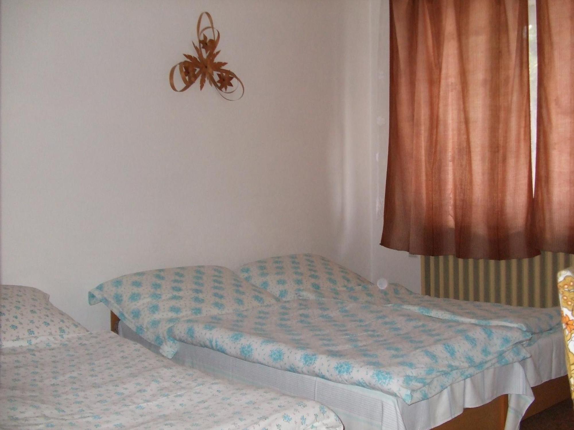 Napfeny Vendeghaz Apartment Miskolc Exterior photo
