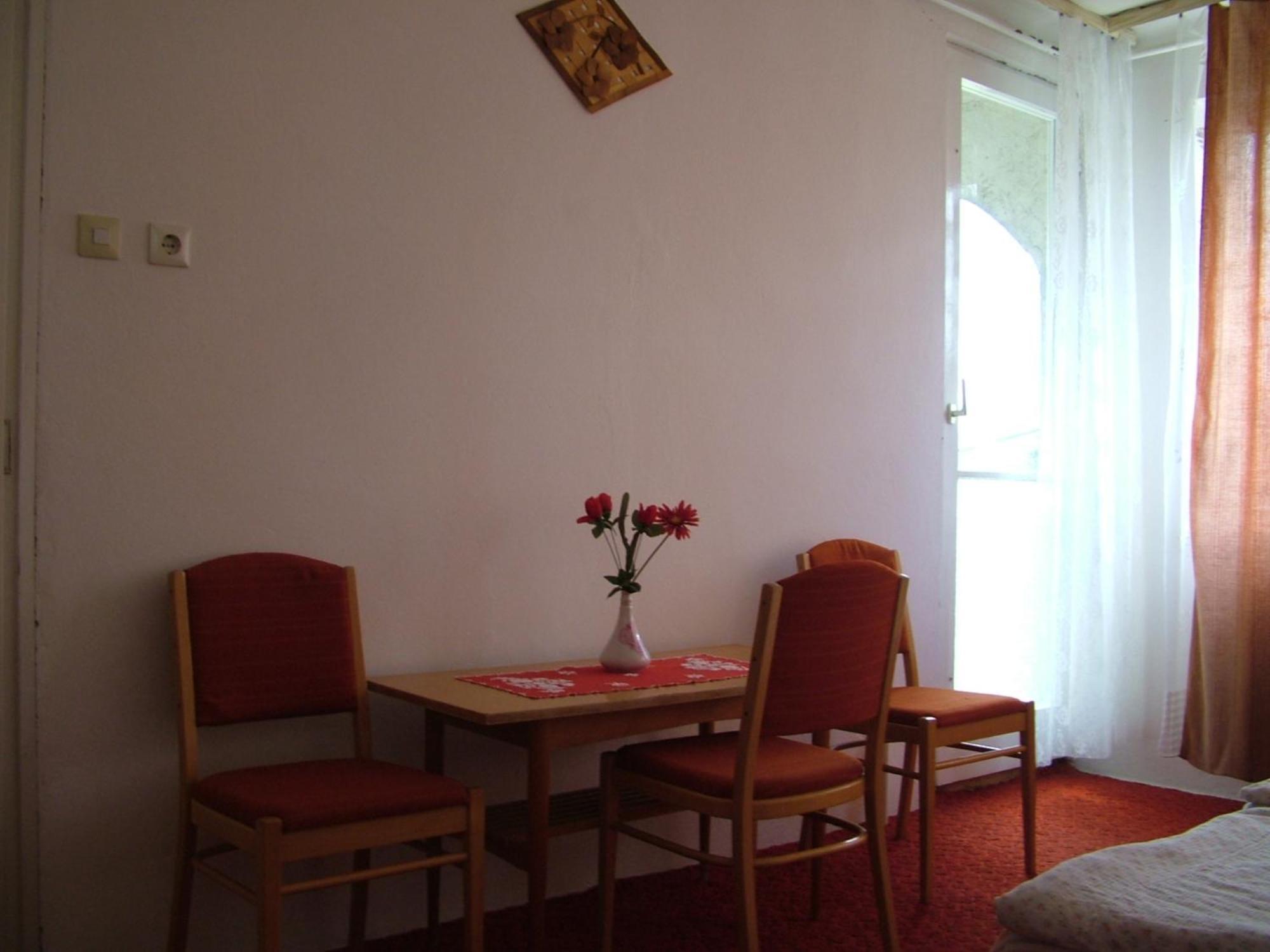 Napfeny Vendeghaz Apartment Miskolc Exterior photo
